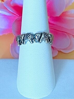 Silver elephants thumb ring adjustable size, stamped .925
